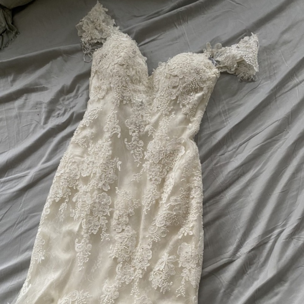 Kenneth Winston wedding dress